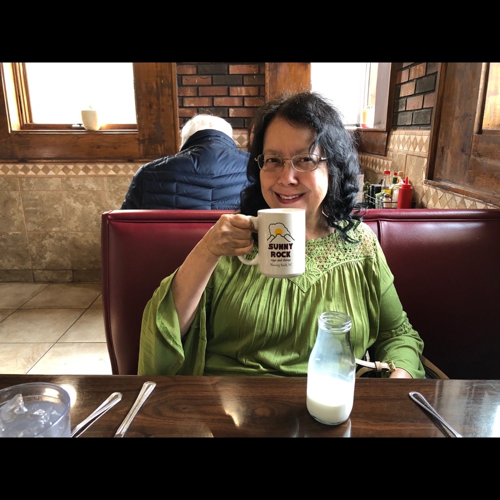 Meet your Posher, Maria